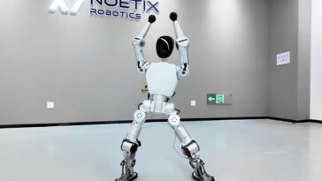 Ce Robot Mignon Peut Divertir Et Eduquer Pour Le Prix.jpg