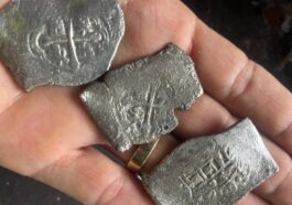 Tre reales ou pièces d'argent de la Flotte du Trésor 1715 récupérées cet été. Crédit : 1715 Fleet – Queens Jewels