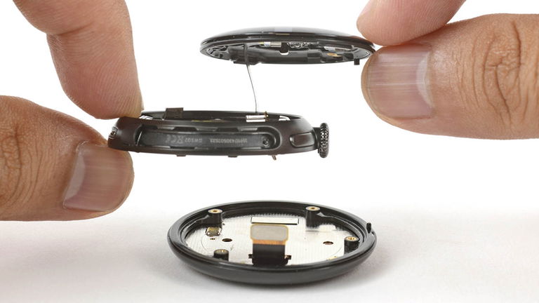 Google fait sensation avec le Pixel Watch 4 : iFixit l’appelle le plus facile à réparer ! 2 Google surprend avec le Pixel Watch 4 : iFixit le décrit comme 'la montre la plus facile à réparer de l'histoire'