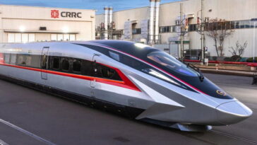 Le train le plus rapide du monde circule en Chine, atteignant 450 km/h 23 Le train le plus rapide du monde est en Chine, capable de circuler à 450 kilomètres par heure