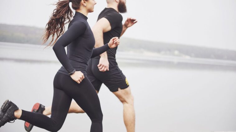 Les hommes doivent s'entraîner deux fois plus que les femmes pour obtenir les mêmes bénéfices cardiaques : les différences à connaître 1 Immagine