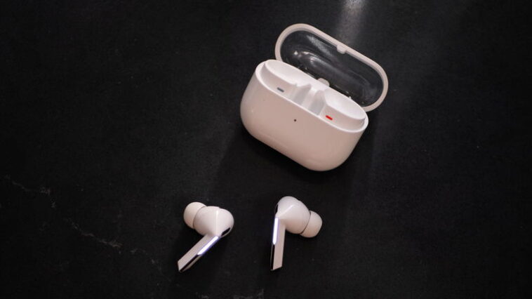 Les nouveaux écouteurs phares de Samsung ressembleront davantage aux AirPods Pro 3 1 Les futurs écouteurs phares de Samsung ressembleront beaucoup plus aux AirPods Pro 3