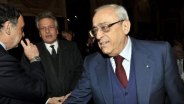 Paragon, les nouvelles révélations : "Caltagirone espionné. L'affaire prend de l'ampleur" 13 Paragon, les nouvelles révélations : "Caltagirone espionné. L'affaire prend de l'ampleur"