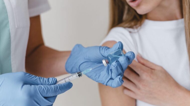Que manger et boire après le vaccin contre la grippe : les aliments recommandés par les experts 1 Image