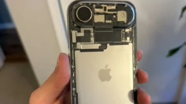 iPhone Air comme jamais vous ne l'avez vu : 100 % transparent 16 iPhone Air comme jamais vous ne l'avez vu : 100 % transparent
