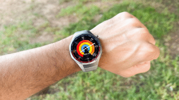 Vous en avez assez de recharger votre smartwatch chaque jour ? Ces montres ont une autonomie de 2 semaines 19 Vous en avez assez de recharger votre smartwatch chaque jour ? Ces montres ont une autonomie de 2 semaines