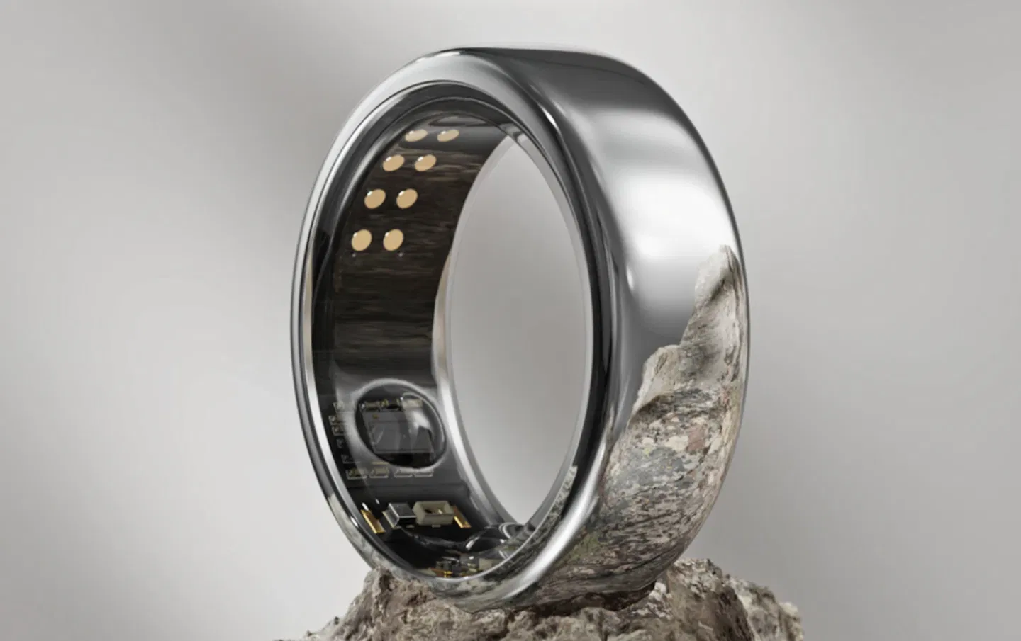 Oura poursuit Samsung pour le Galaxy Ring et revendique son trône des anneaux 4 Oura Ring argent