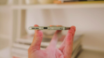 Votre mobile ne charge pas ? Réparez le connecteur Type C de votre câble et de votre téléphone 18 Votre mobile ne charge pas ? Réparez le connecteur Type C de votre câble et de votre téléphone