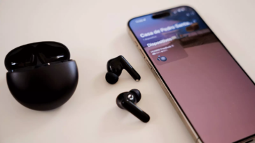 Mes écouteurs se déconnectaient tout seuls de mon téléphone, voici pourquoi 26 Mes écouteurs se déconnectaient tout seuls de mon téléphone, ainsi j'ai évité d'en acheter de nouveaux