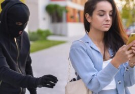 Les voleurs deviennent exigeants : S'ils ne peuvent pas te voler un iPhone, ils n'essaient même pas 13 Les voleurs deviennent exigeants : S'ils ne peuvent pas te voler un iPhone, ils n'essaient même pas