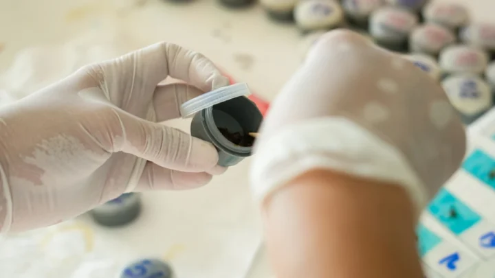 Votre geste peut sauver des vies : ne souhaitez-vous pas devenir donneur ? Jusqu'à 1380 euros par mois ! 3 Illustration transplantation de selles