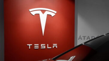 Ashok Elluswamy, responsable de l'IA de Tesla, à ses employés : "2026 sera l'année la plus difficile de vos vies"
