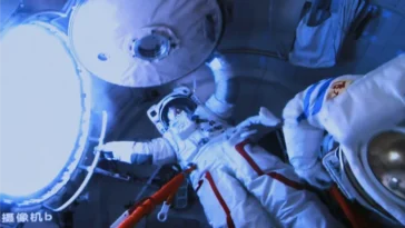 Astronautes chinois retenus dans la station Tiangong après l'impact : la Chine reste silencieuse