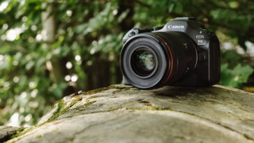 Canon dévoile l'EOS R6 Mark III et l'objectif RF 45mm f/1.2 STM, la combinaison idéale pour tous 25 Canon présente la EOS R6 Mark III et le RF 45mm f/1.2 STM, la caméra 'totale' et la lentille qui démocratise la magie