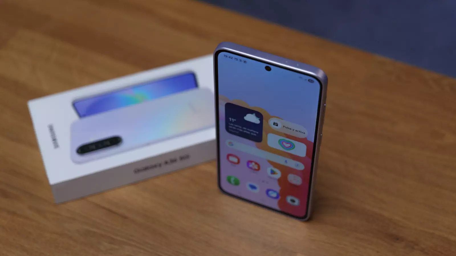 Combien es-tu prêt à dépenser pour un nouveau smartphone ? Je te réponds avec le meilleur Samsung que tu peux te permettre 3 Samsung Galaxy A36 avec boîte