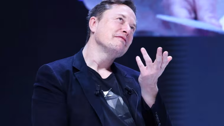 La nouvelle initiative d'Elon Musk : stopper le changement climatique en bloquant le Soleil avec des satellites IA 1 La nouvelle idée d'Elon Musk : freiner le changement climatique en bloquant le soleil avec des satellites propulsés par IA