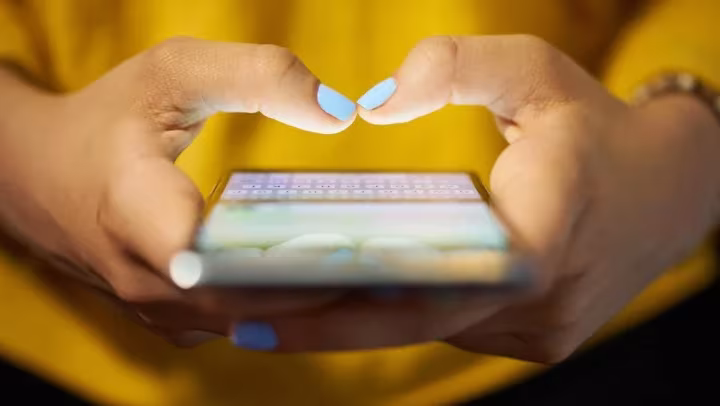 Le téléphone portable peut révéler des signes de troubles mentaux 2 Image téléphone dans les mains d'un utilisateur