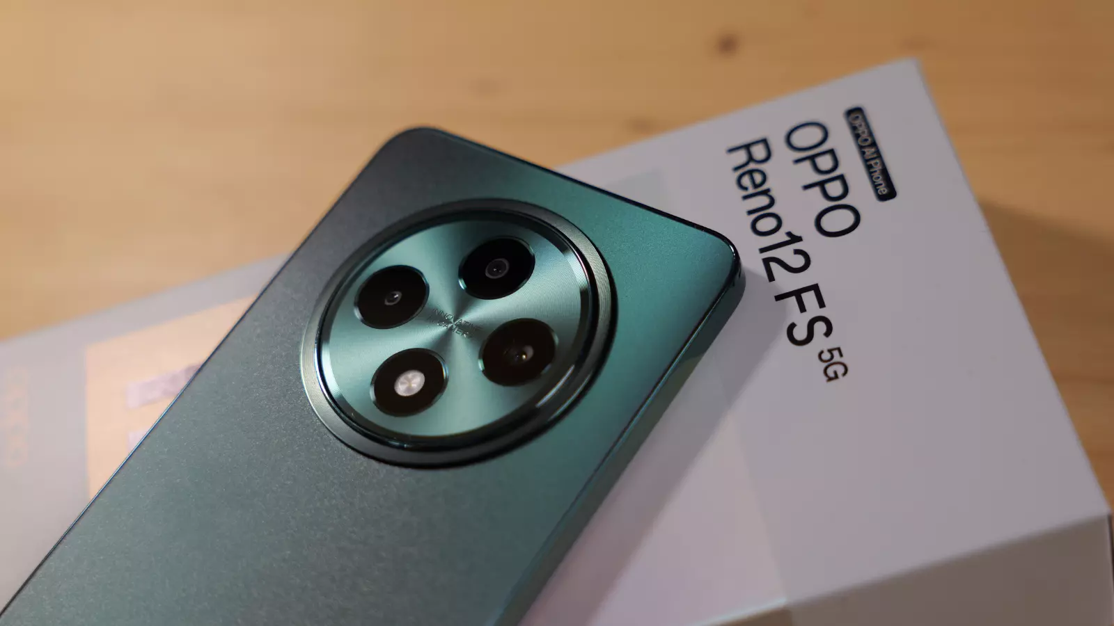 On t'a offert un téléphone et il ne te plaît pas ? Voici comment le retourner facilement 3 OPPO Reno12 FS 5G
