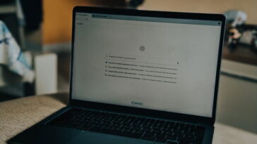 Qu'est-ce que ChatGPT Atlas et pourquoi est-il essentiel d'essayer le navigateur d'OpenAI ? 2 Qu'est-ce que ChatGPT Atlas, à quoi ça sert et pourquoi vous devriez essayer le navigateur avec intelligence artificielle d'OpenAI