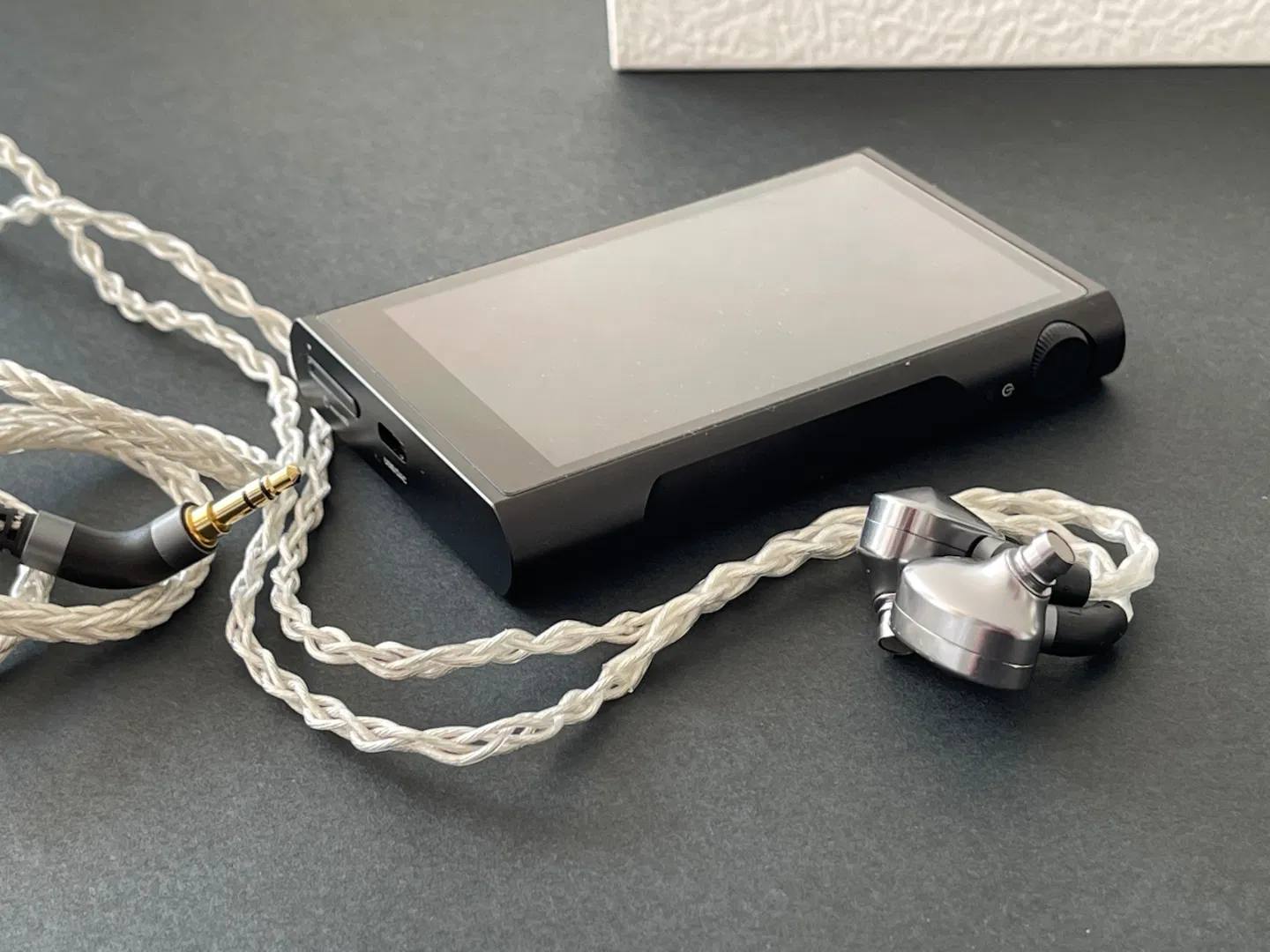 Ainsi sonne la musique lorsqu'elle est extraite du téléphone : une sortie de l'enfer algorithmiqu