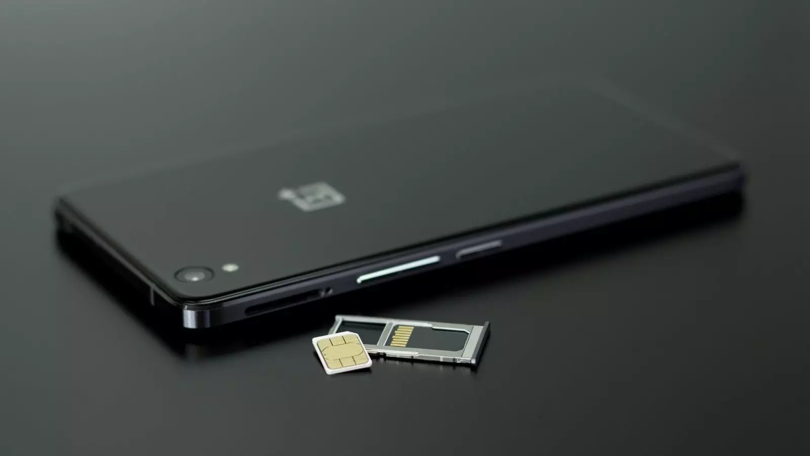 Que faire si le message d'erreur « SIM non valide » apparaît sur votre mobile 3 Téléphone mobile avec carte SIM dans le tiroir