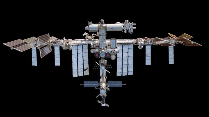 1765809765 81 Et si au lieu de detruire la Station Spatiale on.webp