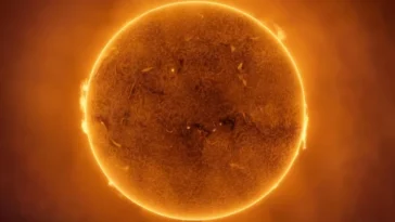 Des taches géantes augmentent le risque de tempêtes solaires extrêmes et de pertes de millions