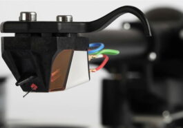 Le changement le plus important pour votre tourne-disque : Rega présente une nouvelle cellule qui transforme le son de vos vinyles