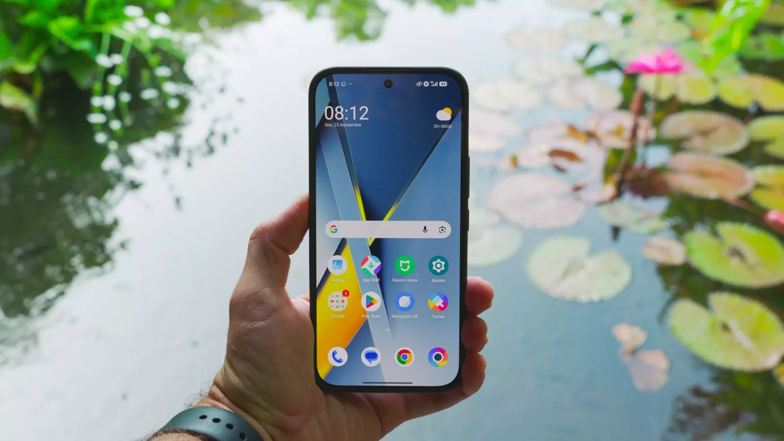 Pourquoi les écrans de certains smartphones provoquent-ils des maux de tête 2 Écran du POCO F8 Ultra