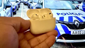 Un couple retrouvé grâce à des AirPods après le vol de leur voiture à Ovar 17 Un couple retrouvé grâce à des AirPods après le vol de leur voiture à Ovar