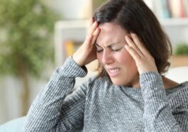Un léger traumatisme crânien accroît le risque de maladie d'Alzheimer, mais il existe des solutions pour le prévenir : l'étude 77 Image