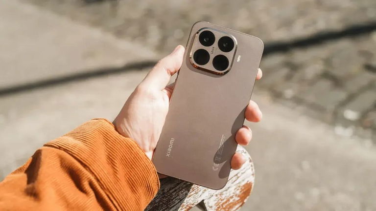 Xiaomi dévoile un smartphone de 10 000 mAh aussi fin qu'un iPhone 17 Pro 2 Xiaomi prépare un mobile avec batterie de 10.000 mAh aussi mince qu'un iPhone 17 Pro