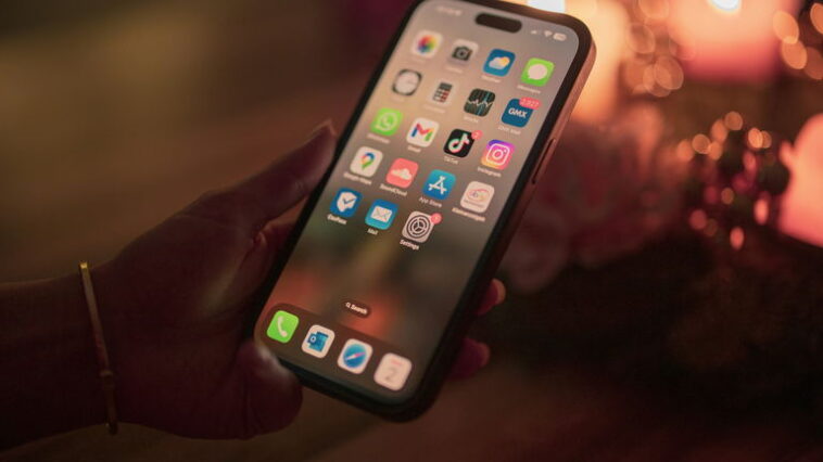 Apple a abandonné l'idée d'une interface dynamique pour l'iPhone grâce à l'IA 1 La page d'accueil de l'iPhone allait être dynamique grâce à l'IA, mais Apple a abandonné l'idée