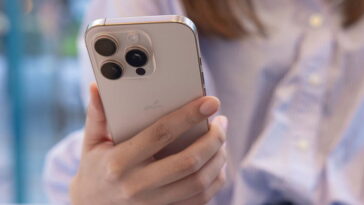 Attention si vous prenez l'avion avec votre iPhone : des batteries signalées comme gonflées 22 Faites attention si vous volez avec votre iPhone : des cas de batteries qui gonflent sont rapportés