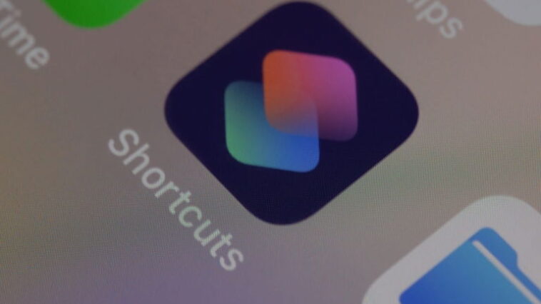 Avec l'app Atajos, vérifiez depuis votre iPhone si votre iPad est complètement chargé 1 Grâce à l'app Atajos, vous pouvez savoir depuis votre iPhone si l'iPad a terminé de se charger