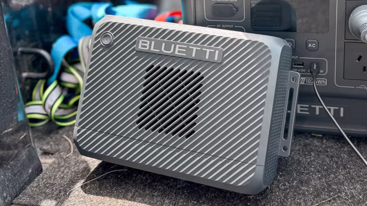 Bluetti Charger 2 Camping Car