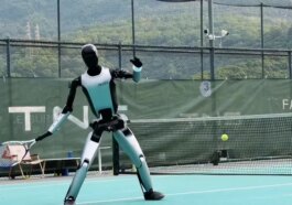 Découvrez le robot humanoïde qui joue au tennis (presque) comme un pro 7 Decouvrez Le Robot Humanoide Qui Joue Au Tennis Presque Comme.jpg
