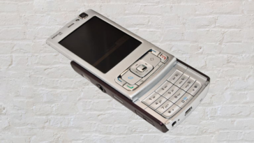 Il a acheté un Nokia N95 à son apogée : son déballage 16 ans plus tard est incroyable ! 29 Achetez un Nokia N95 quand il était le roi du marché, il vient de vous parvenir aujourd'hui : le 'unboxing' le plus surréaliste a pris 16 ans
