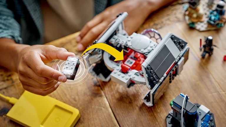 Pas besoin d'apps ni d'Internet : les nouveaux Lego communiquent pour connaître vos créations 2 Pas besoin d'apps ni d'Internet : les nouvelles briques de Lego ont un " cerveaux " et communiquent entre elles pour savoir ce que vous êtes en train de construire