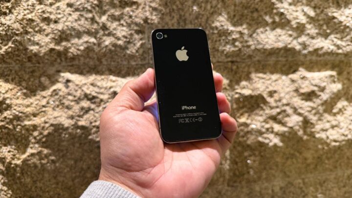 Pourquoi l'iPhone 4 fait-il son grand retour 15 ans plus tard ? 2 iPhone 4