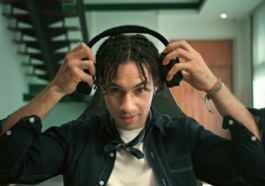 Razer souhaite que tu portes une IA sur la tête pour traduire des panneaux et compter tes répétitions au gymnase 66 Razer souhaite que vous portiez une IA sur votre tête qui traduit des panneaux et compte vos répétitions à la salle de sport