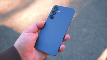 Samsung improvisé : le flop du 'Edge' relance un S26+ identique au précédent 21 Samsung improvise : l'échec de l'Edge force le retour d'un S26+ identique à l'ancien
