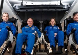 Santé précaire d'un astronaute sur la Station Spatiale Internationale : la NASA envisage un retour anticipé 4 Les astronautes de la Crew-11 actuellement à bord de la Station Spatiale Internationale. De gauche à droite : le cosmonaute de Roscosmos Oleg Platonov, les astronautes de la NASA Mike Fincke et Zena Cardman, et l'astronaute de la JAXA Kimiya Yui. Photo : SpaceX