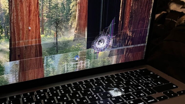 Un MacBook Air touché par une balle continue de fonctionner pour un soldat ukrainien 1 Ce MacBook Air a subi un puissant impact de balle, mais continue de fonctionner, son propriétaire est un soldat ukrainien