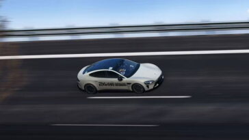 Xiaomi pulvérise le record de Xpeng : le nouveau SU7 parcourt 4 264 km en 24 heures sans relâche 30 Xiaomi bat le record de Xpeng : le nouveau SU7 parcourt 4.264 km en 24 heures avec seulement une pause pour recharger