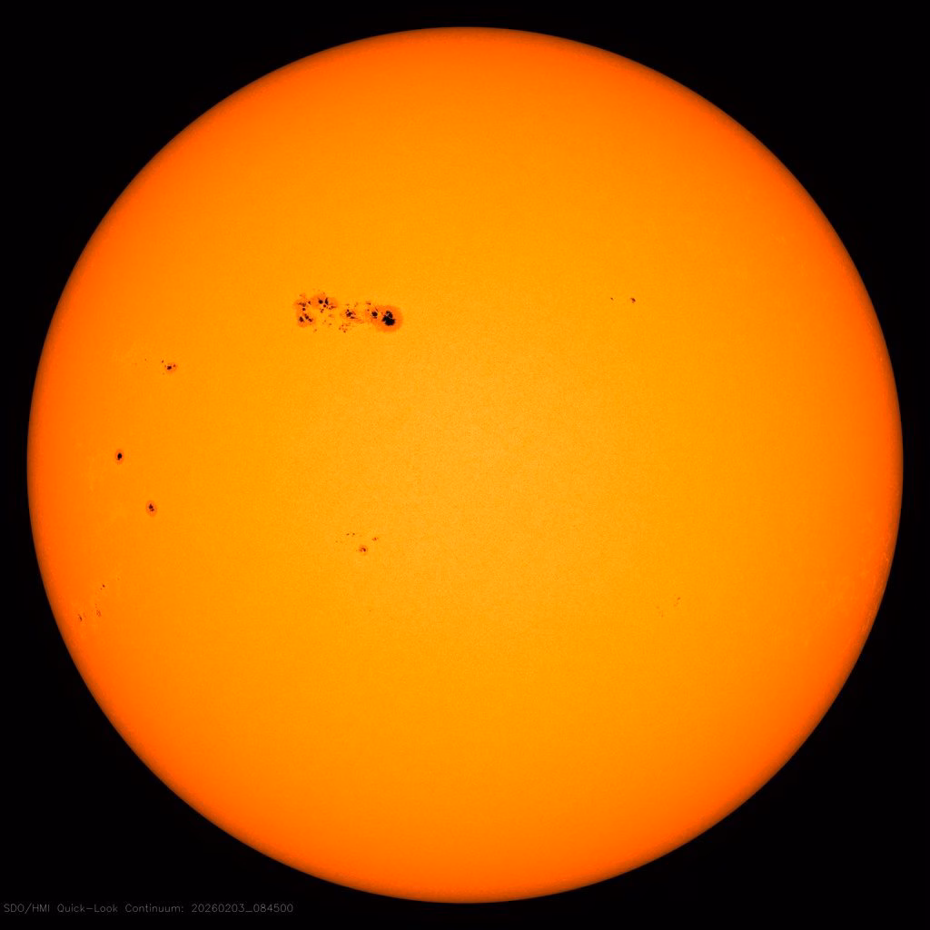Alerte à une tempête solaire le 5 février : un expert révèle pourquoi elle pourrait être plus intense que prévu 3 La grande tache solaire AR 4366 aujourd'hui 3 février 2026. Crédit : NASA/SDO