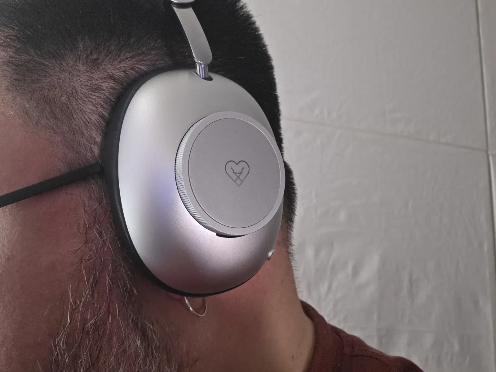 Nous testons les Loewe Leo : une nouvelle approche des écouteurs haut de gamme 4 Nous avons testé les Loewe Leo : une compréhension différente des casques de luxe