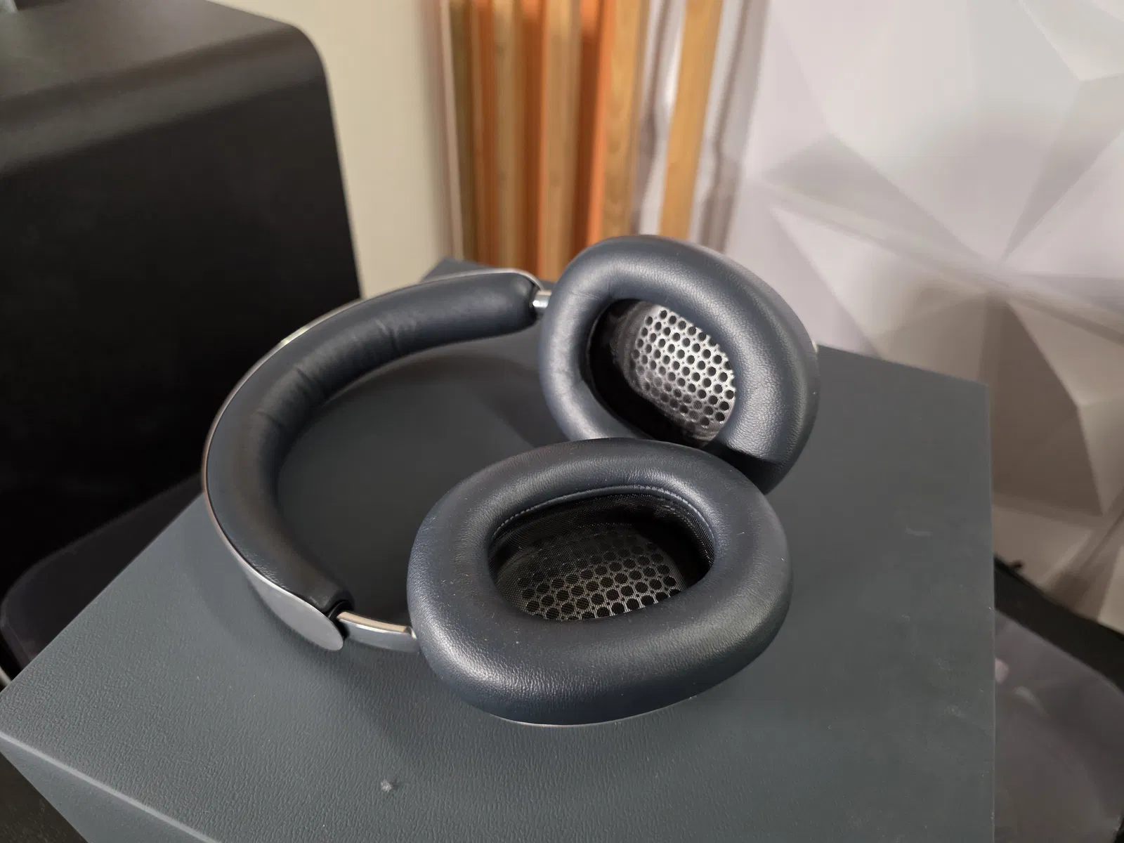 Nous testons les Loewe Leo : une nouvelle approche des écouteurs haut de gamme 5 Nous avons testé les Loewe Leo : une compréhension différente des casques de luxe