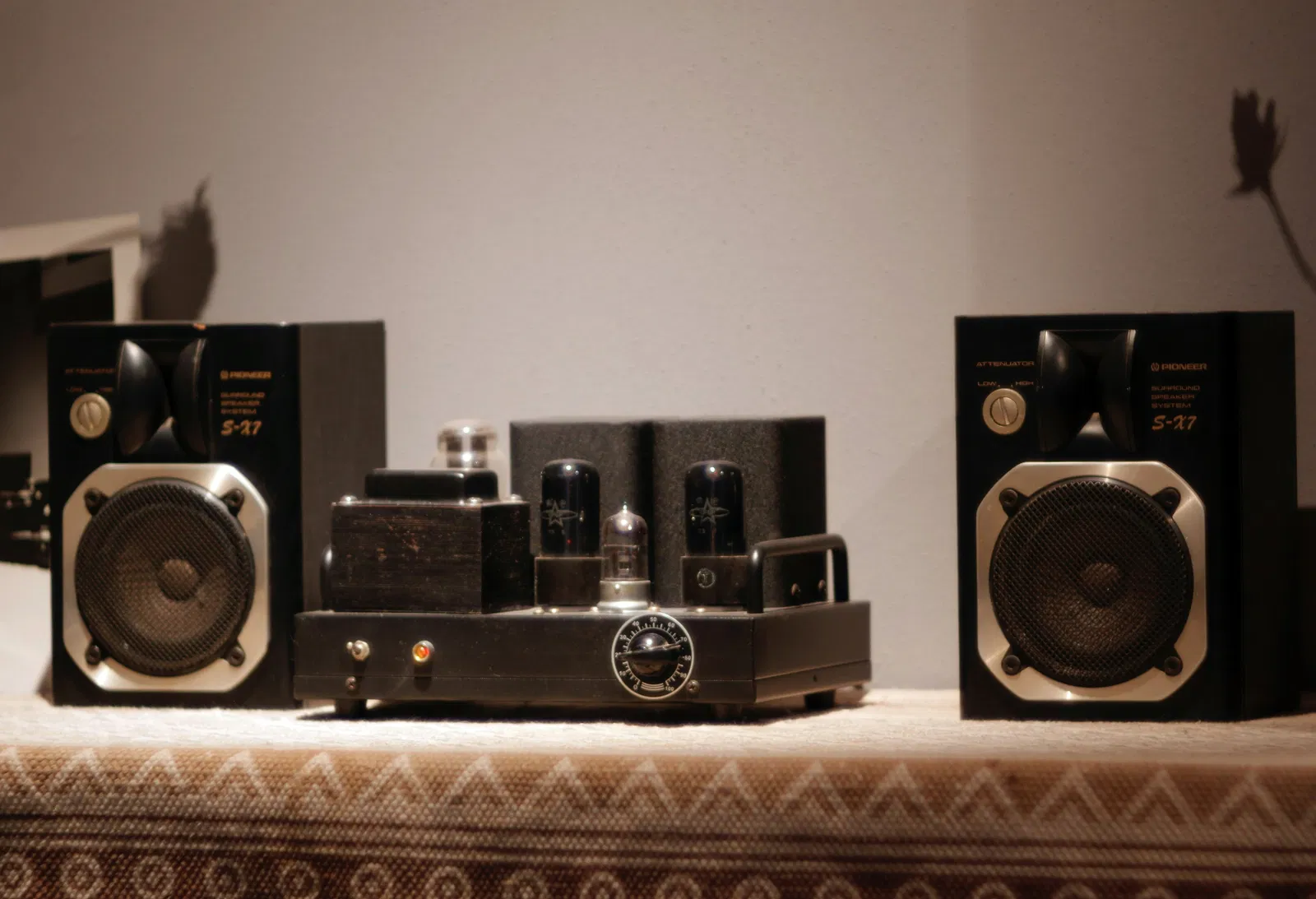 Amplification Hi-Fi : des lampes à la classe D et pourquoi c'est crucial aujourd'hui 3 Amplification Hi-Fi : des lampes à la classe D et pourquoi cela est plus important que jamais