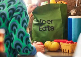 1770908849 Lassistant De Commande Uber Eats Vous Permet De Faire Vos.jpg